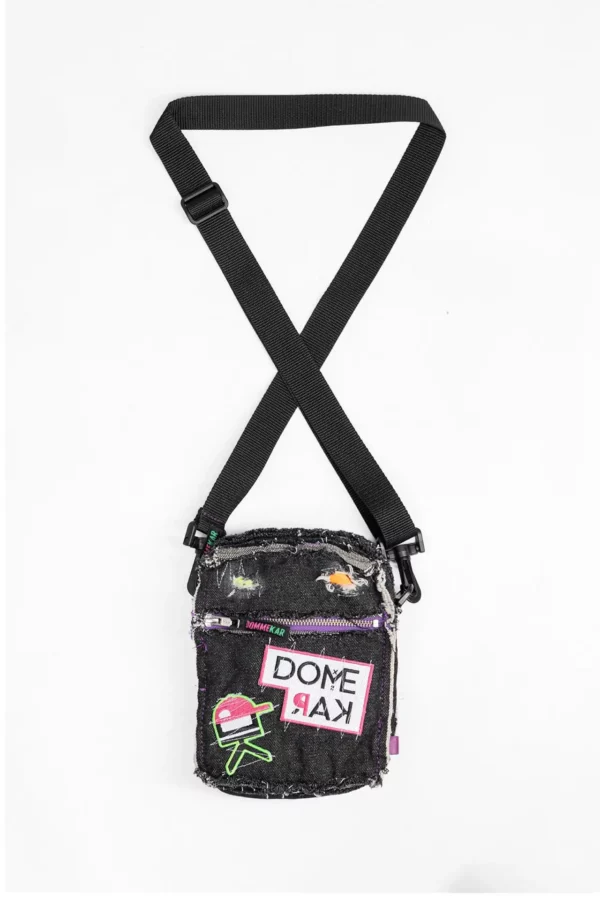 Foto van Shoulder Bag – Domme Kar black denim stonewashed